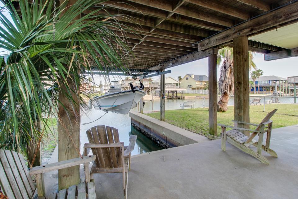 Bay Breeze A Fisherman's Paradise